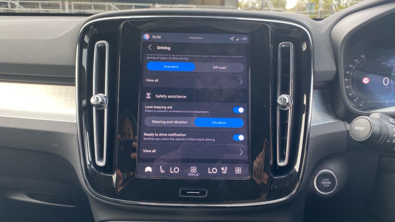 Volvo XC40 2.0 B3P Plus Black Edition 5dr Auto Petrol Estate